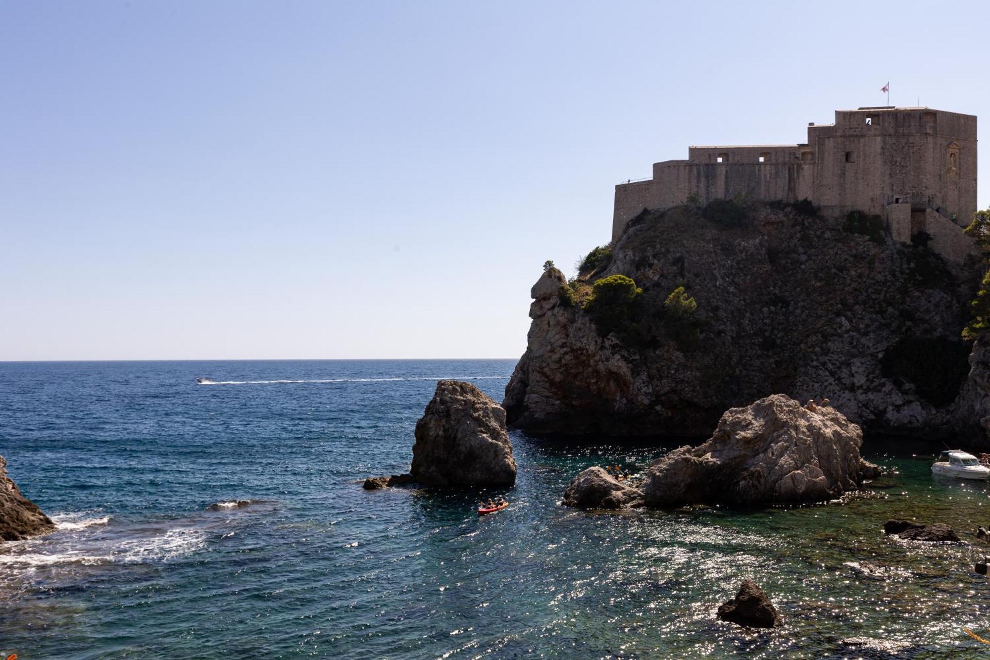 Seistanca Lux -Old City Entrance Dubrovnik Exterior photo